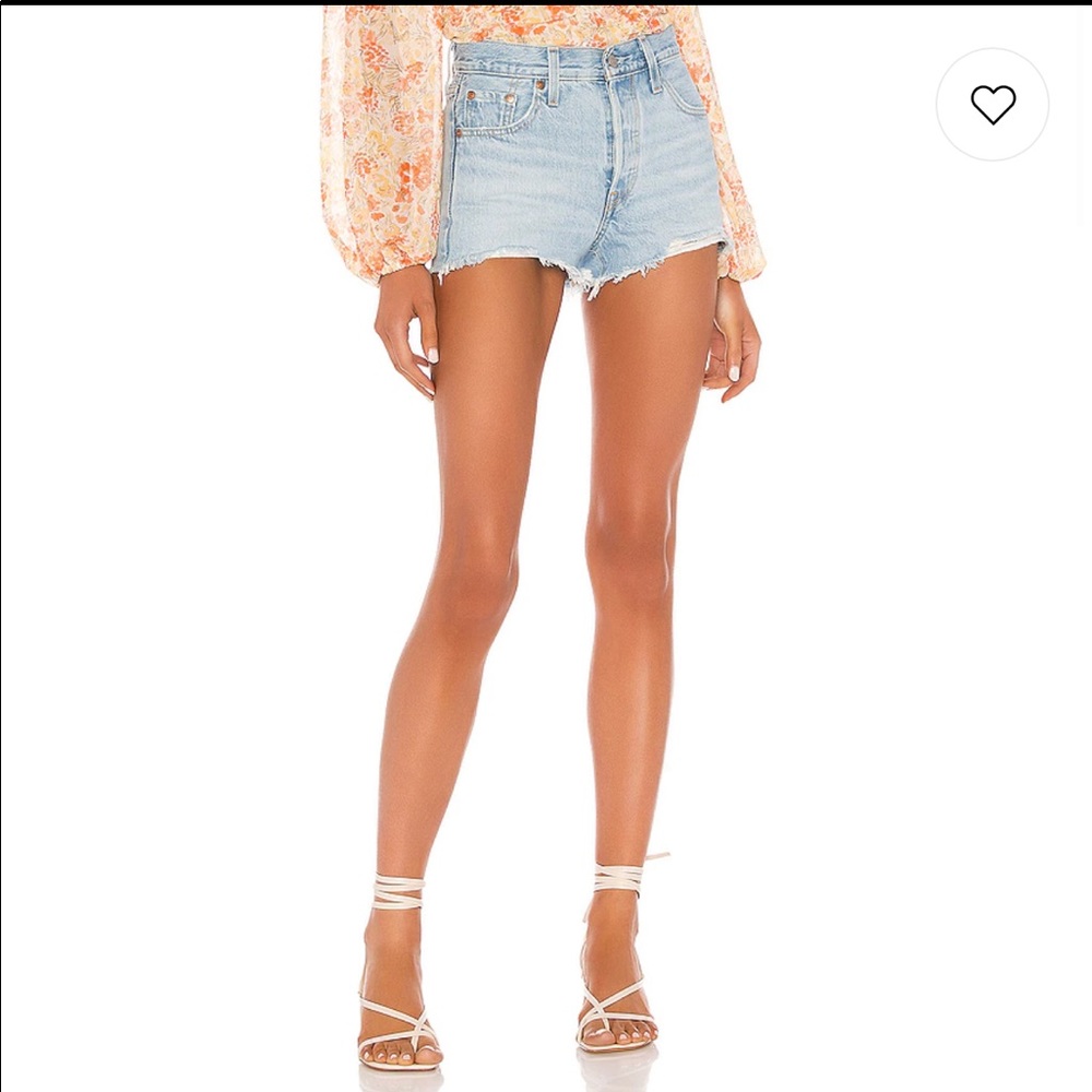 High Rise Levi jean shorts